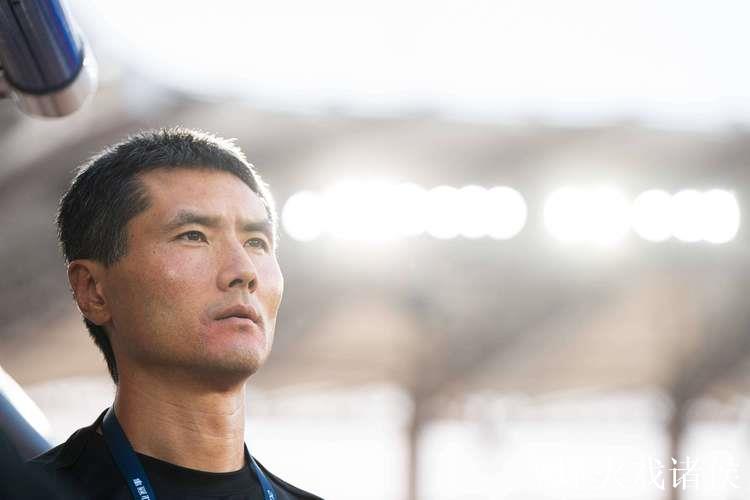 邵佳一担任中国男足国家队主教练